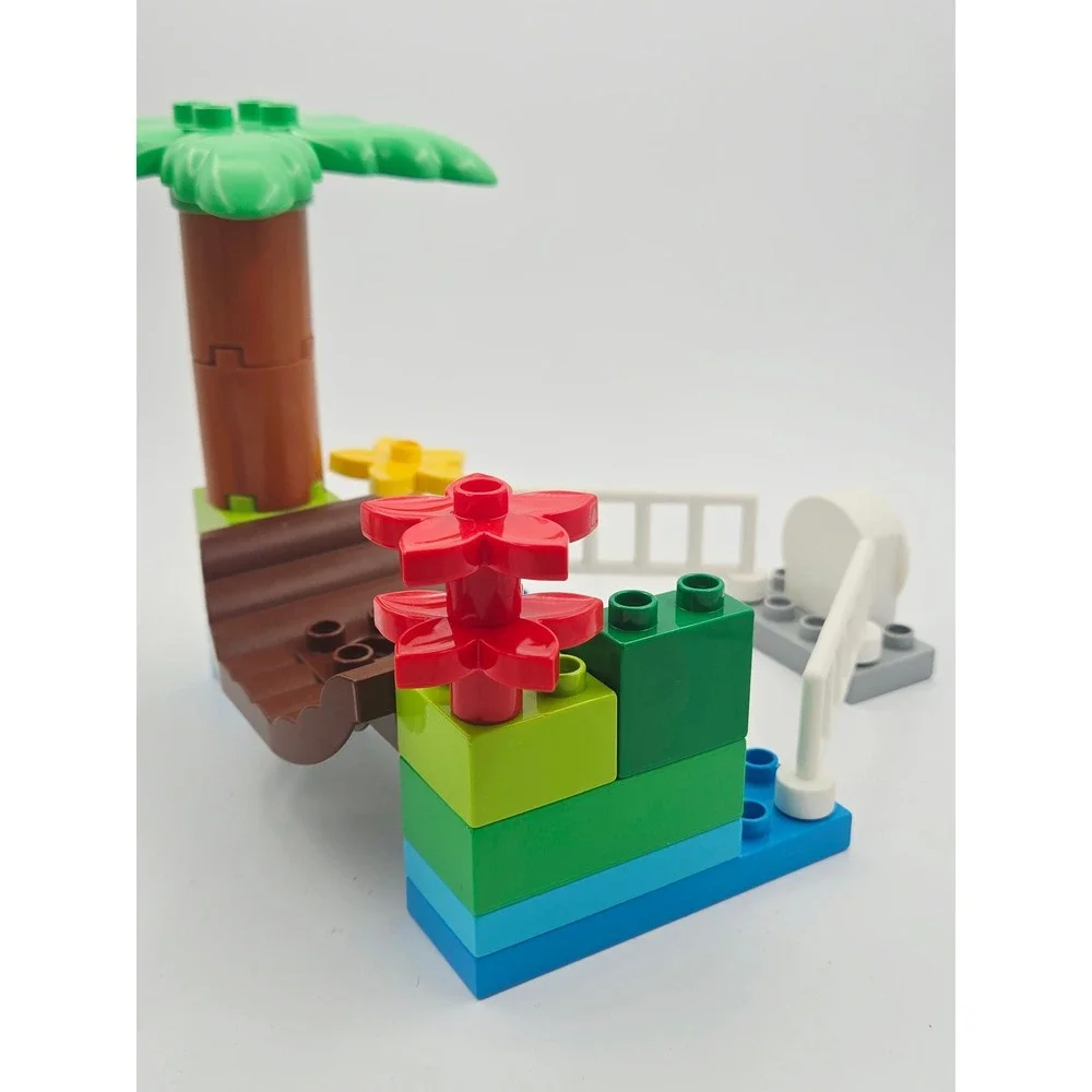 LEGO Duplo Jurassic World Gentle Giants Petting Zoo 10879 Dinosaur Set Figures